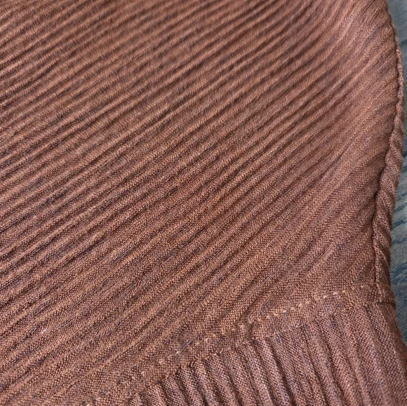 XS/S Mixed Textured Tops - Picture 12 of 12